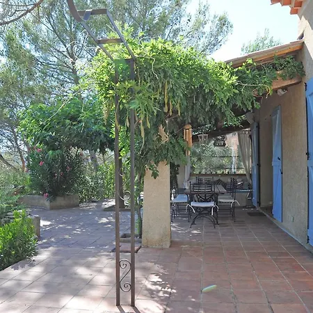 Holiday home Holiday Maison Lei Roucas